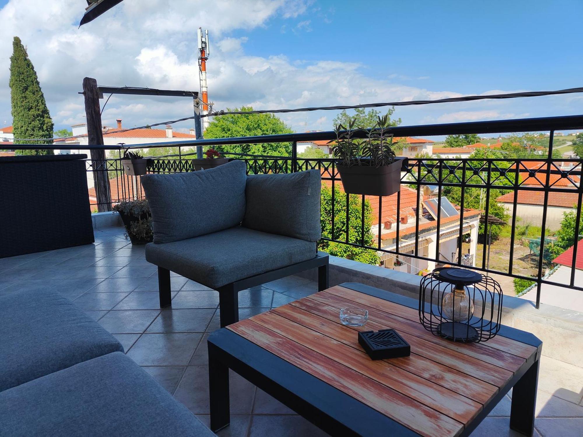 George'S Modern Apartment Nea Plagia Exterior foto